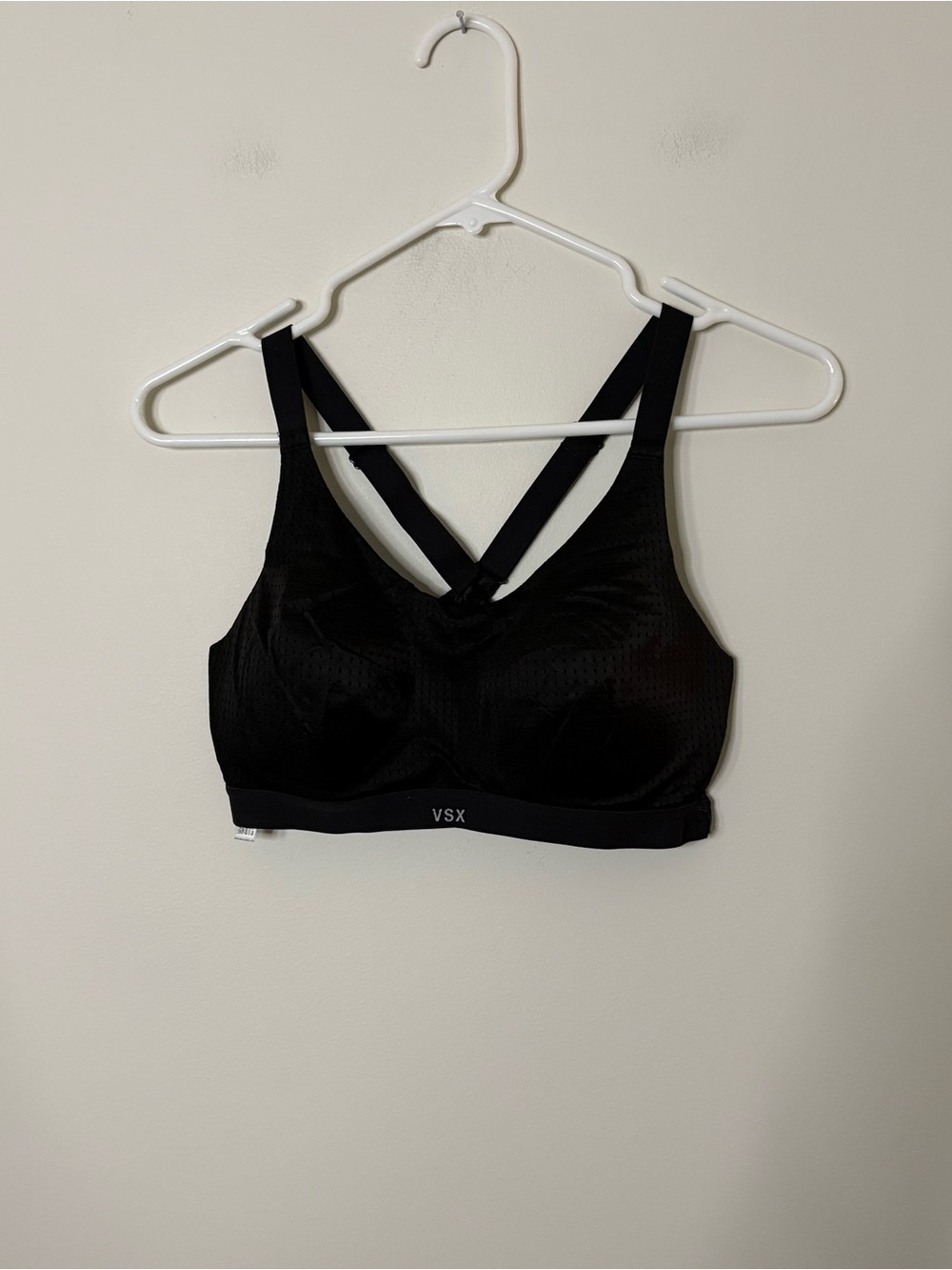 VSX Sport Women’s Black Sports Bra 34C Light Padding Gym Workout U7